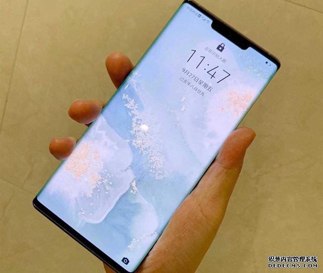 华为Mate 30 Pro终于跌至“清仓价”，网友：后悔买iPhone 11了！