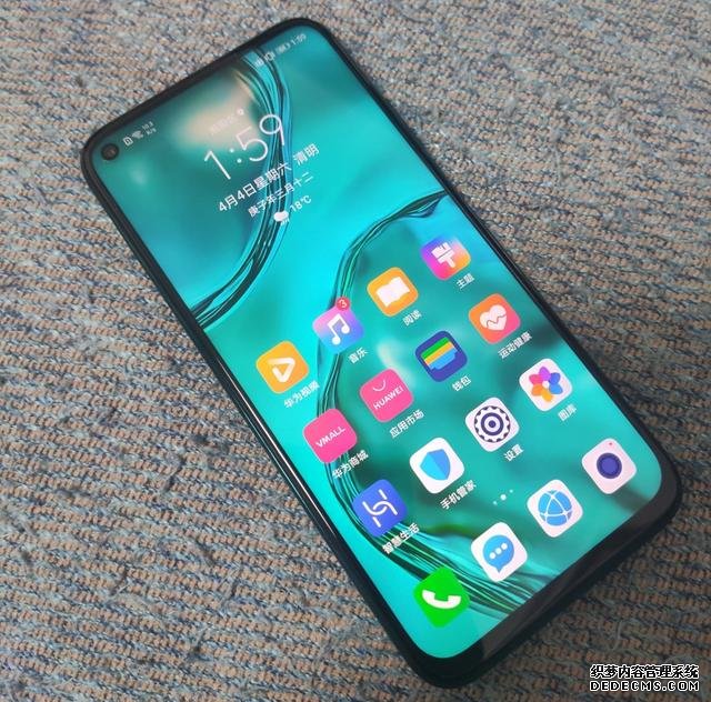 被称为华为版的“iPhone 11”，从2199跌至1499，8GB运存+40W快充