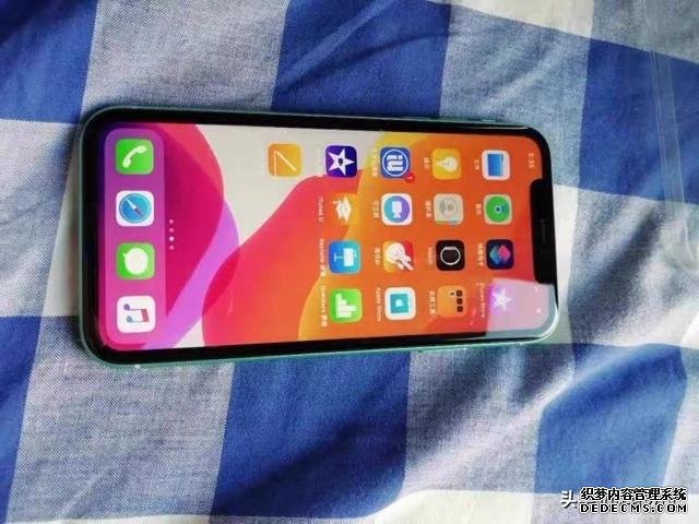 苹果A13+双卡双待，iPhone11开启“降价模式”，跌至4599元