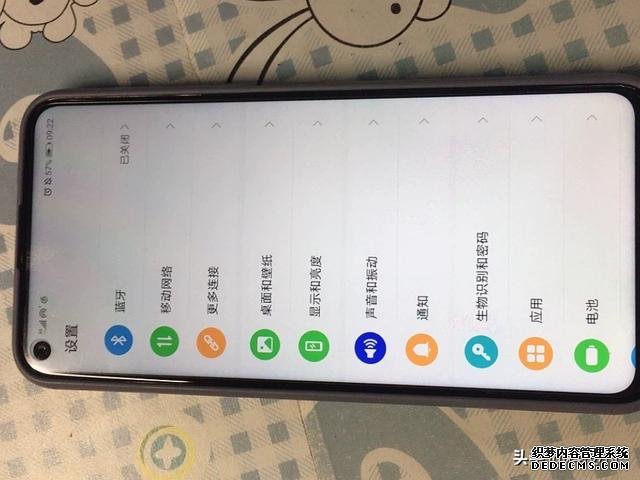 华为4G旗舰机加速清仓，8+256GB跌至两千出多，还有双光学防抖