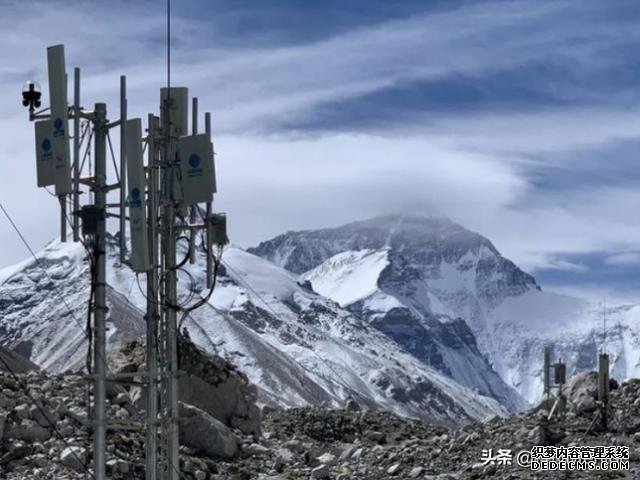 中华荣耀！荣耀30系列手机助力中国珠峰登山队成功登顶