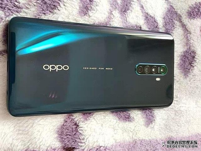 OPPO彻底清仓，跑分50万+8GB运存+90Hz+65W快充，跌至2299元