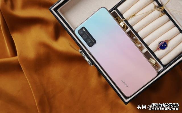 华为打破5G机型最低价记录！1699元的5G手机香么？