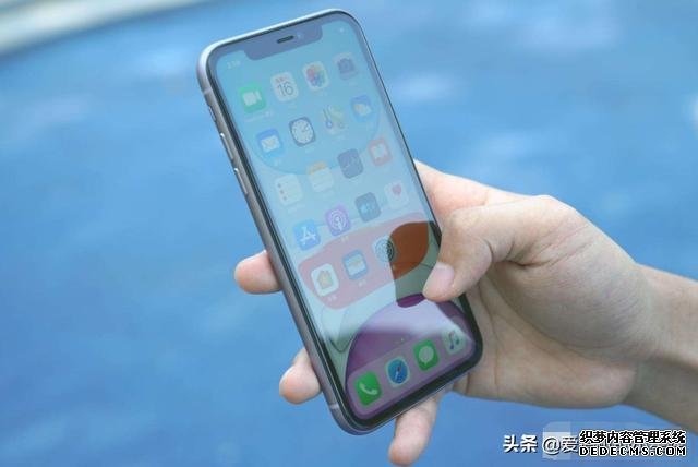 为什么不支持5G的iPhone 11依旧畅销？网友的评论一针见血