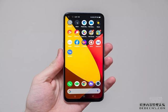 Realme X3上市：骁龙855 Plus、面向4G市场，潜望长焦成标配