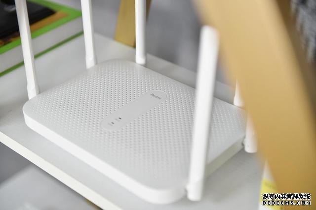 红米首款WiFi6路由器亮相，小米路由器不能用？米粉却说时代变了